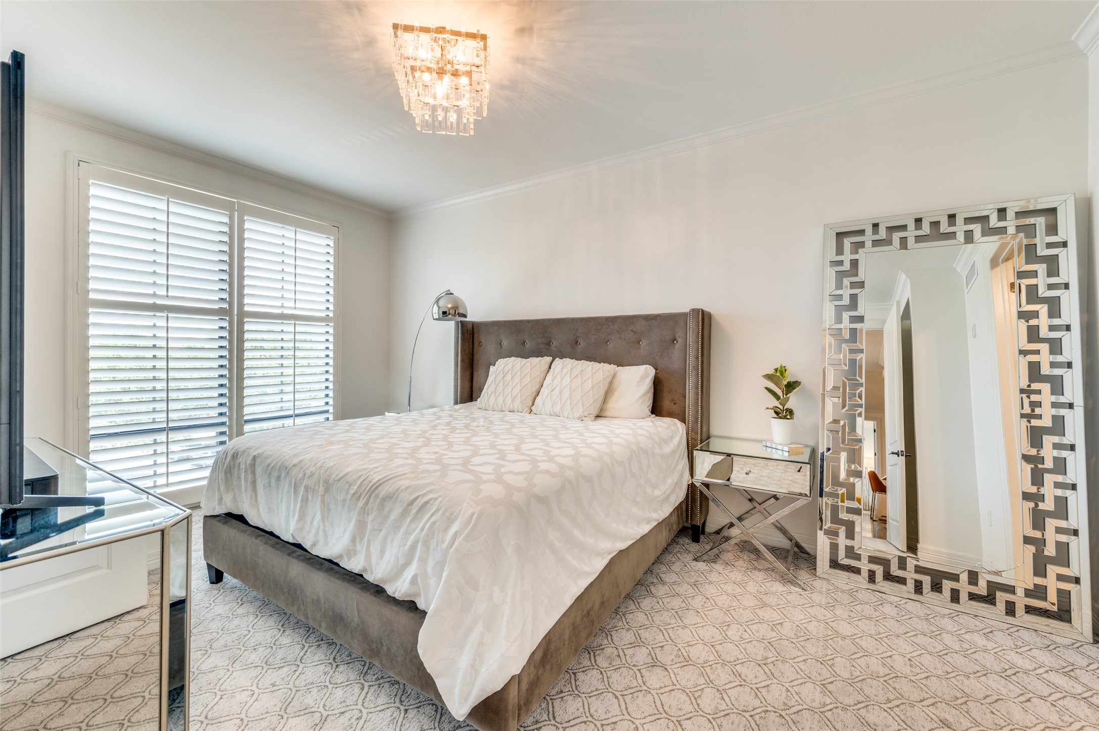 8616 Turtle Creek Boulevard Dallas TX 75225