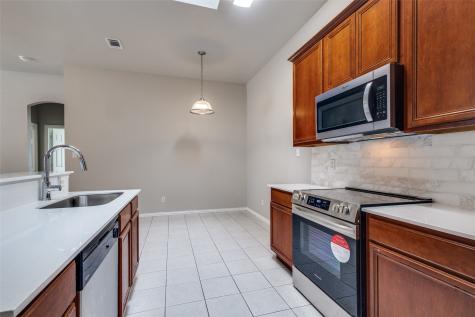 1302 Poinsettia Boulevard Denton TX 76208