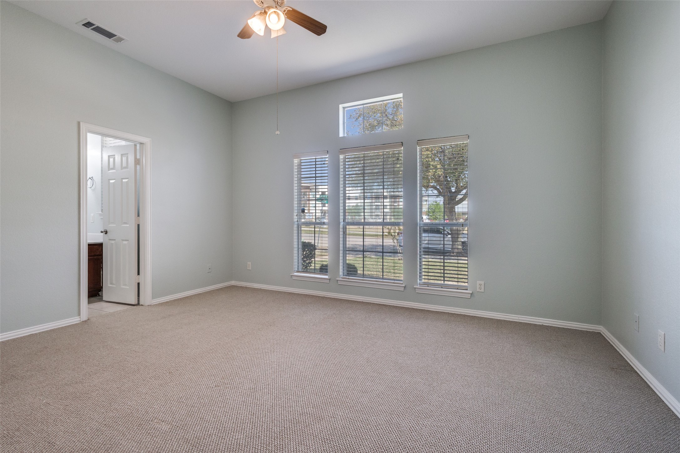 1302 Poinsettia Boulevard Denton TX 76208