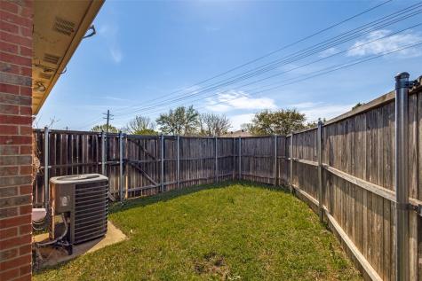 1302 Poinsettia Boulevard Denton TX 76208