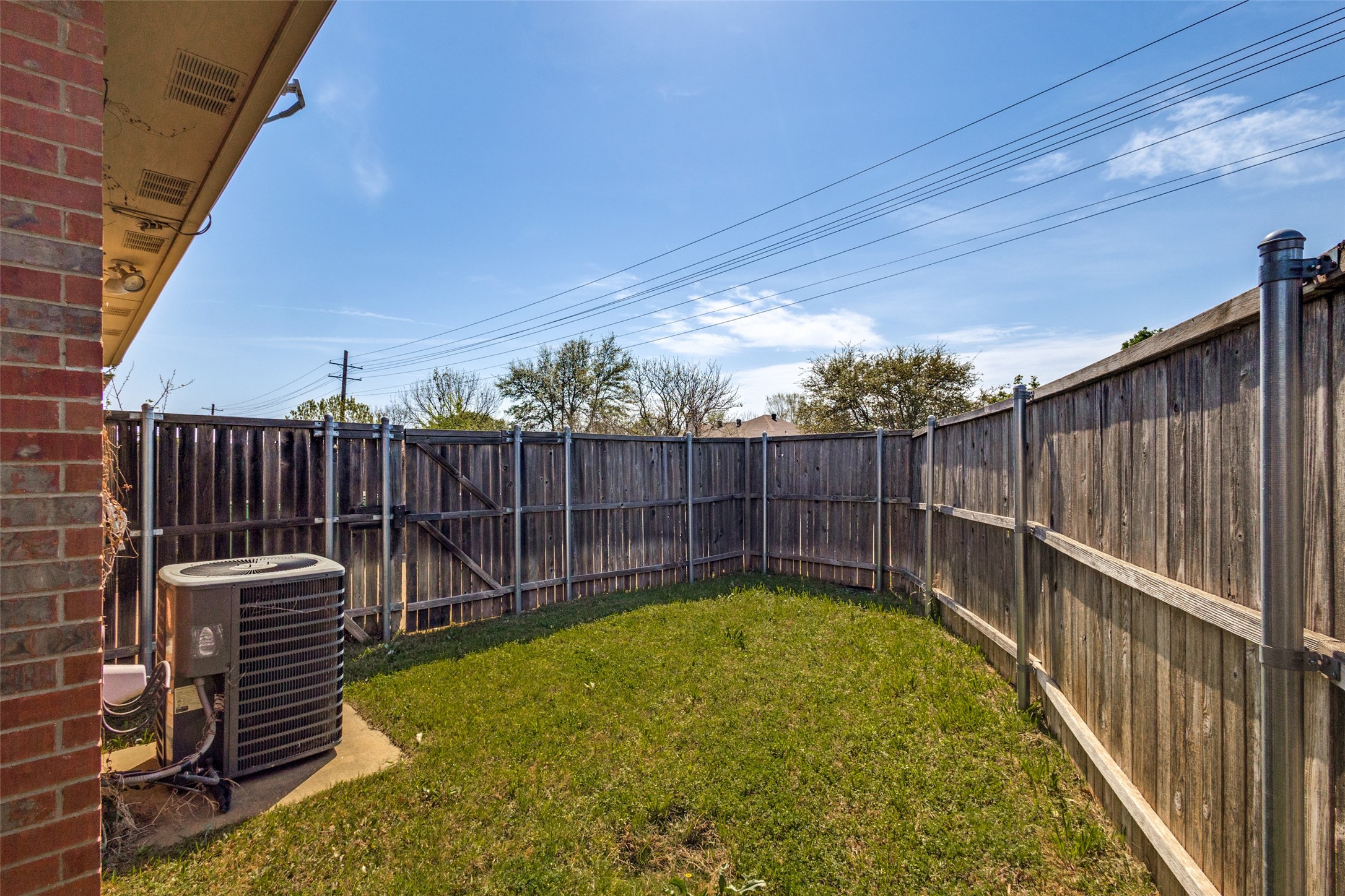 1302 Poinsettia Boulevard Denton TX 76208