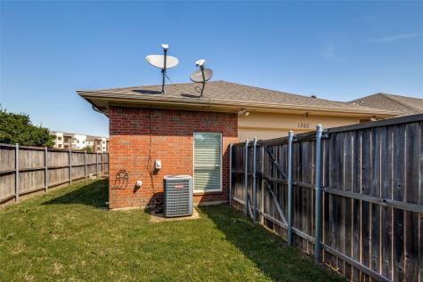 1302 Poinsettia Boulevard Denton TX 76208