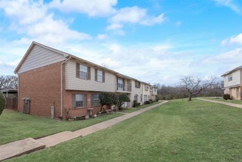 59 W Townhouse Lane Grand Prairie TX 75052