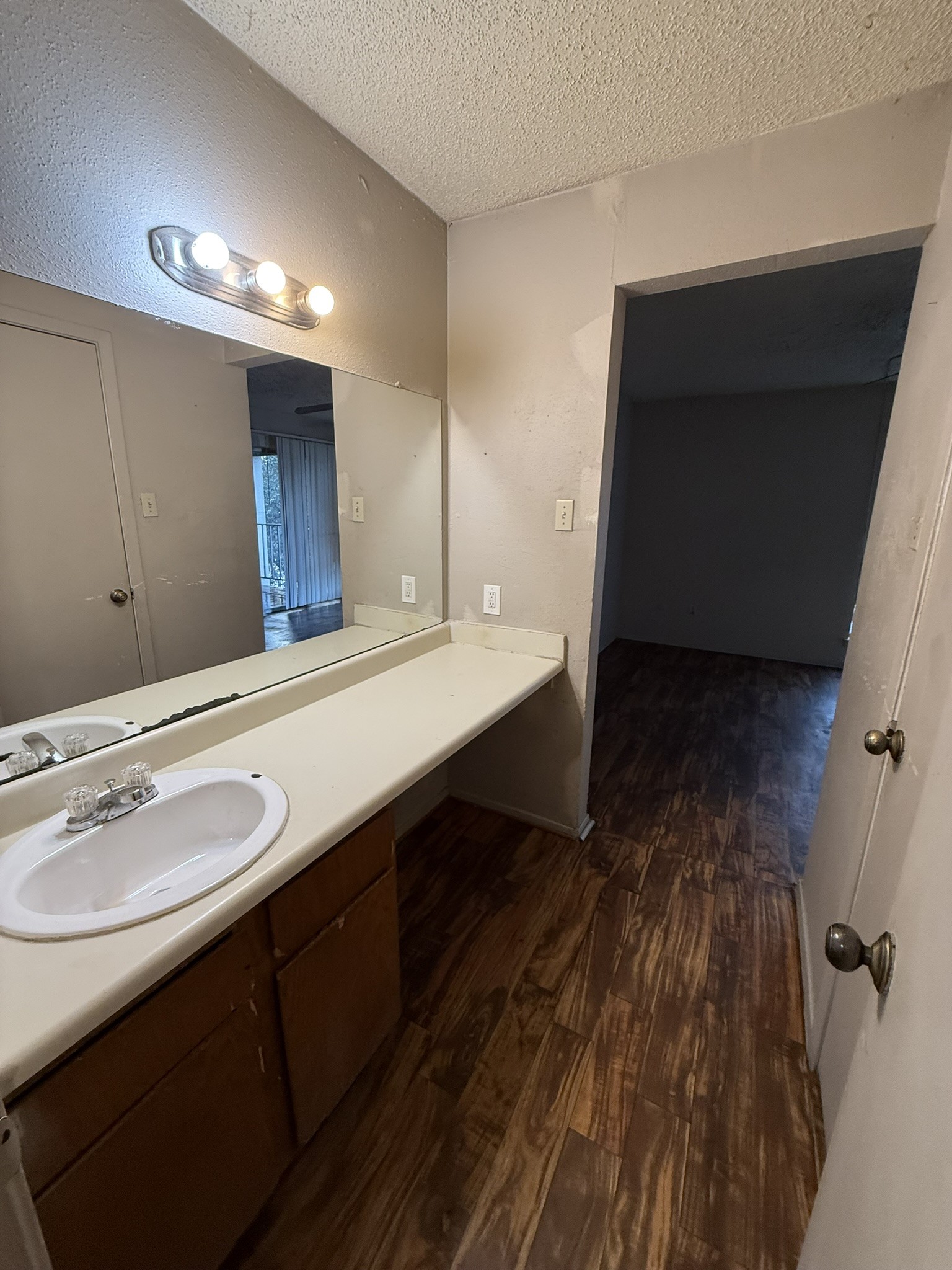 6050 Melody Lane Dallas TX 75231