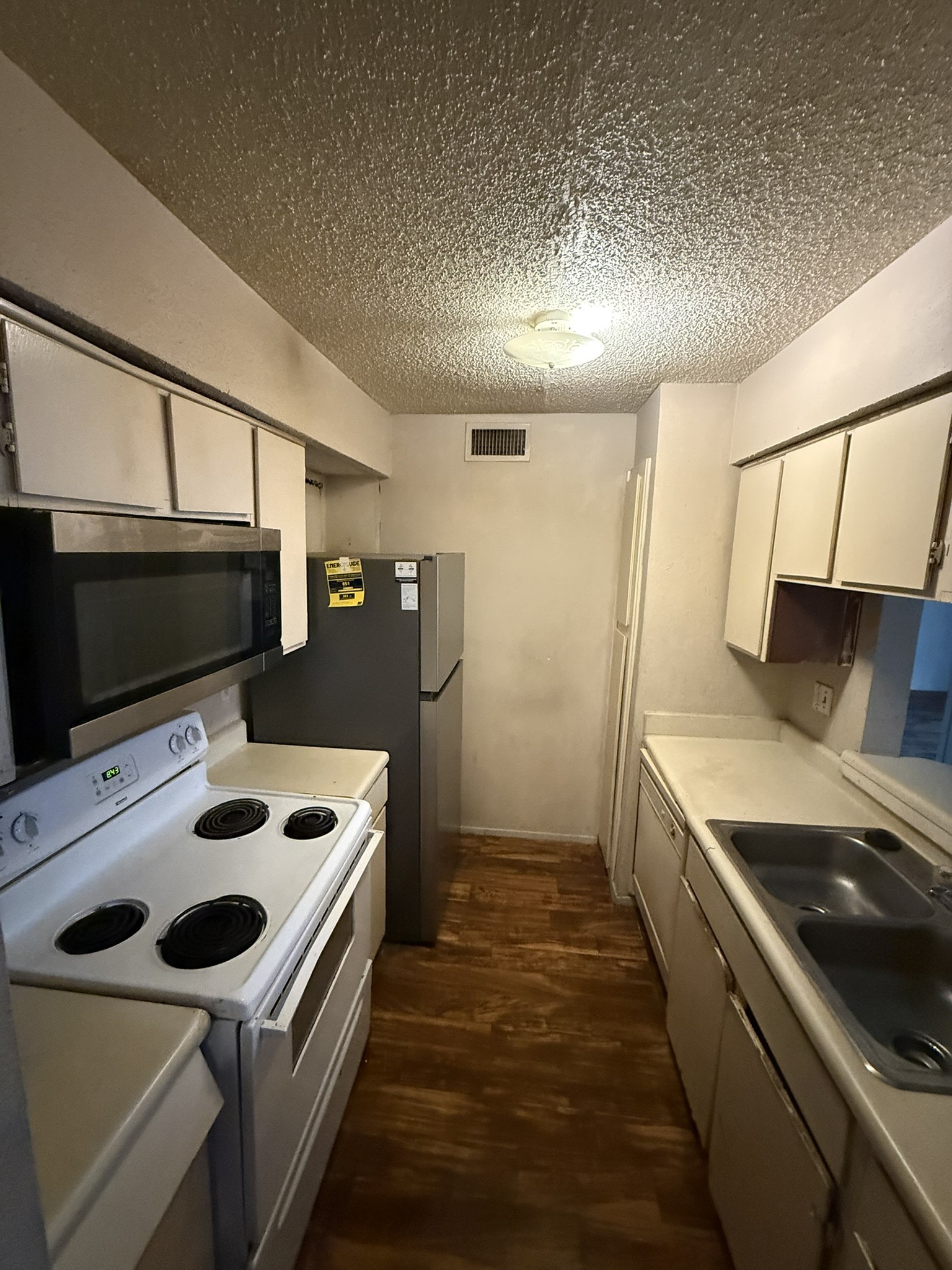 6050 Melody Lane Dallas TX 75231