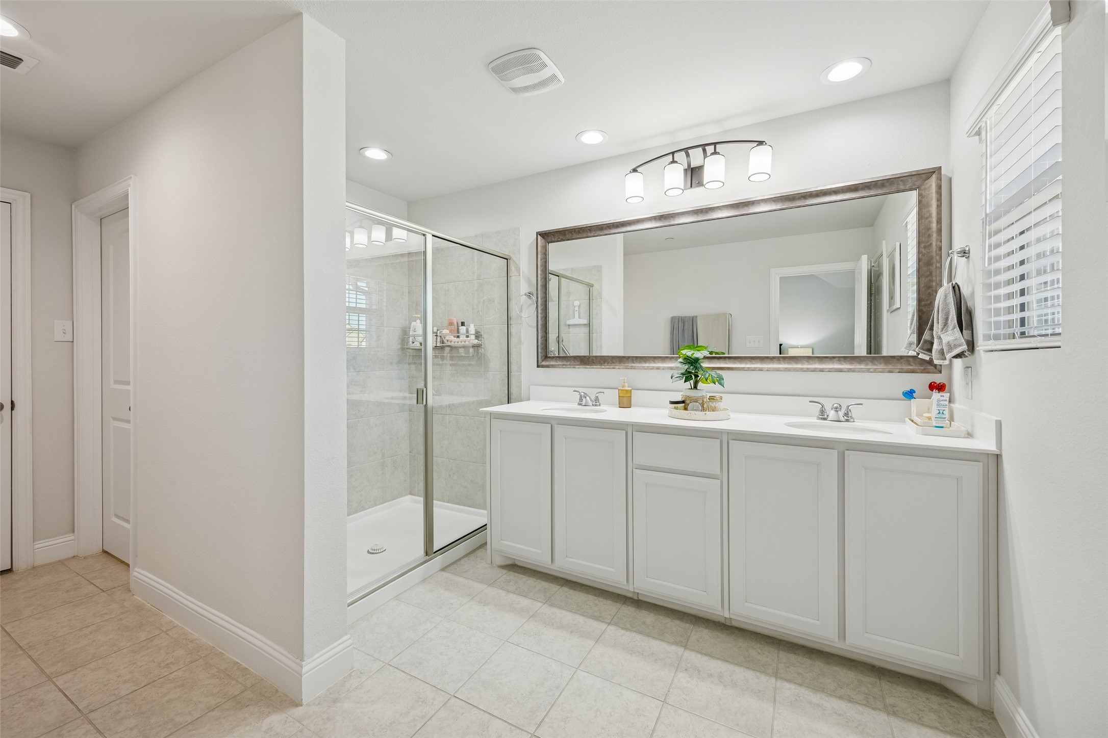 6832 Henry Drive North Richland Hills TX 76180