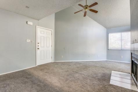 9825 Walnut Street Dallas TX 75243