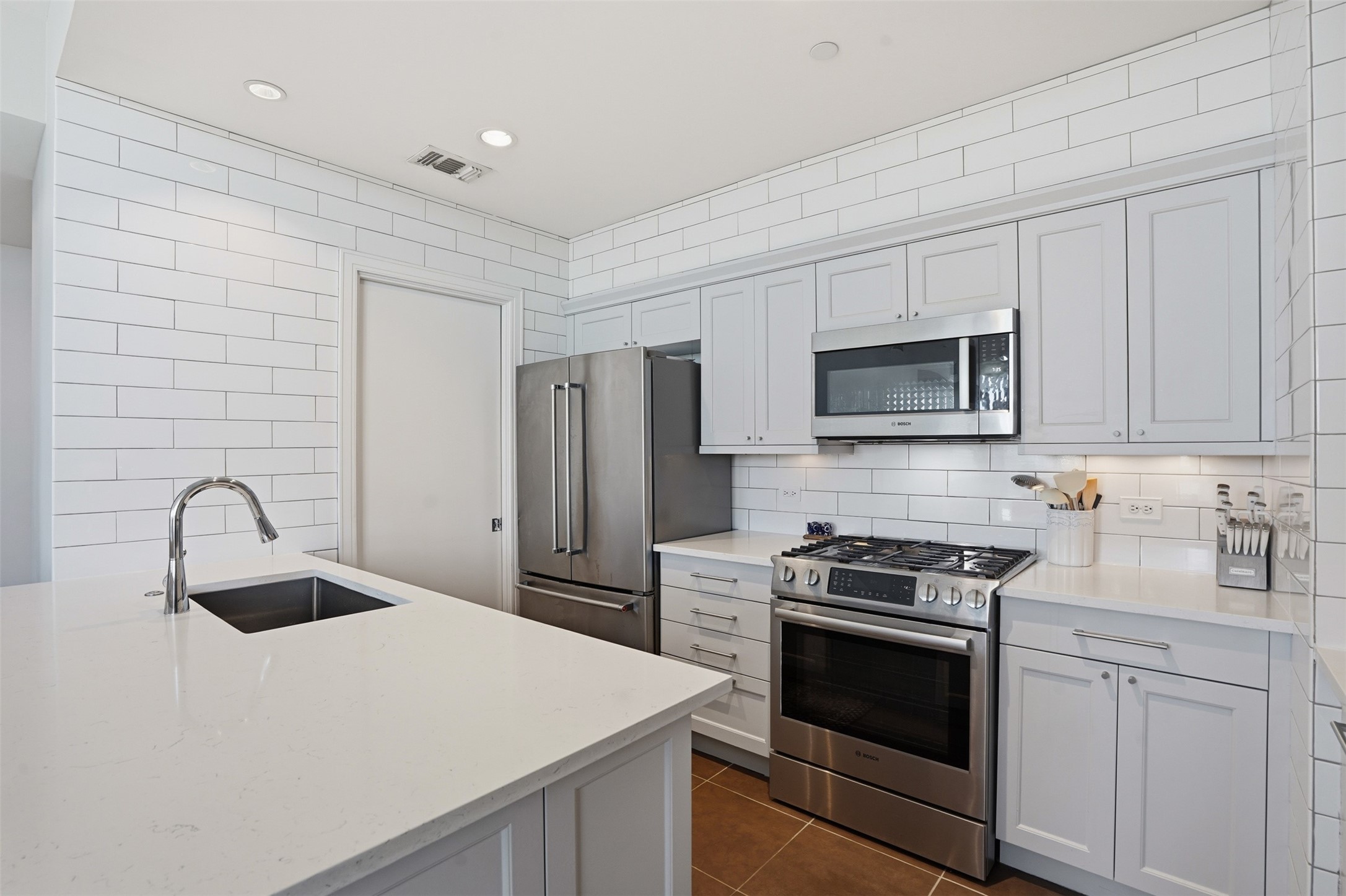 5656 N Central Expressway Dallas TX 75206
