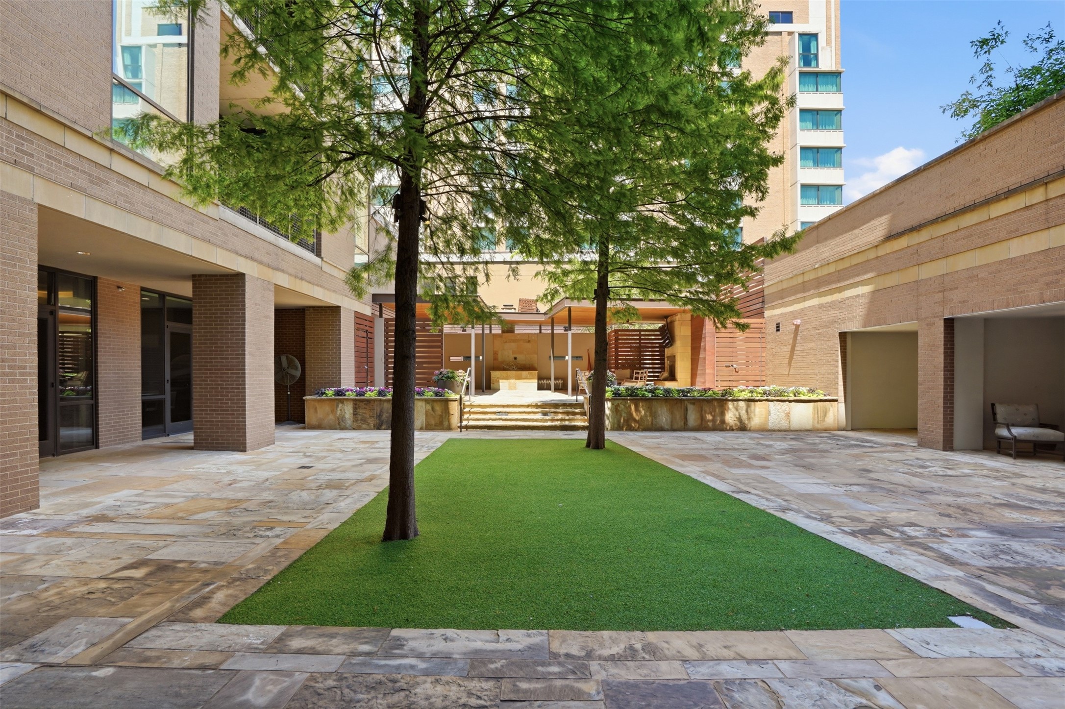 5656 N Central Expressway Dallas TX 75206