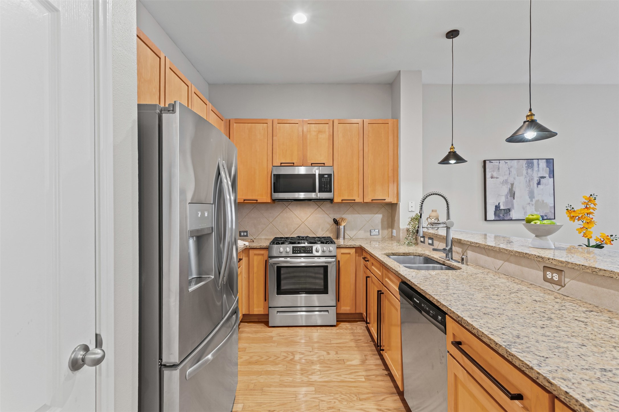 15759 Seabolt Addison TX 75001