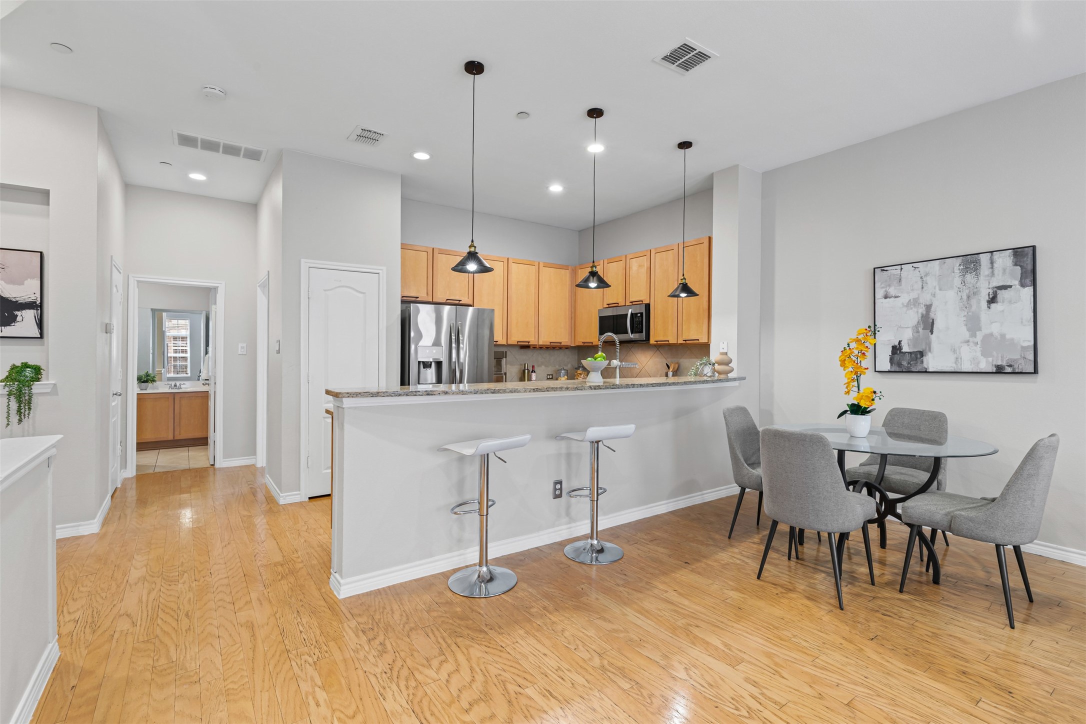 15759 Seabolt Addison TX 75001