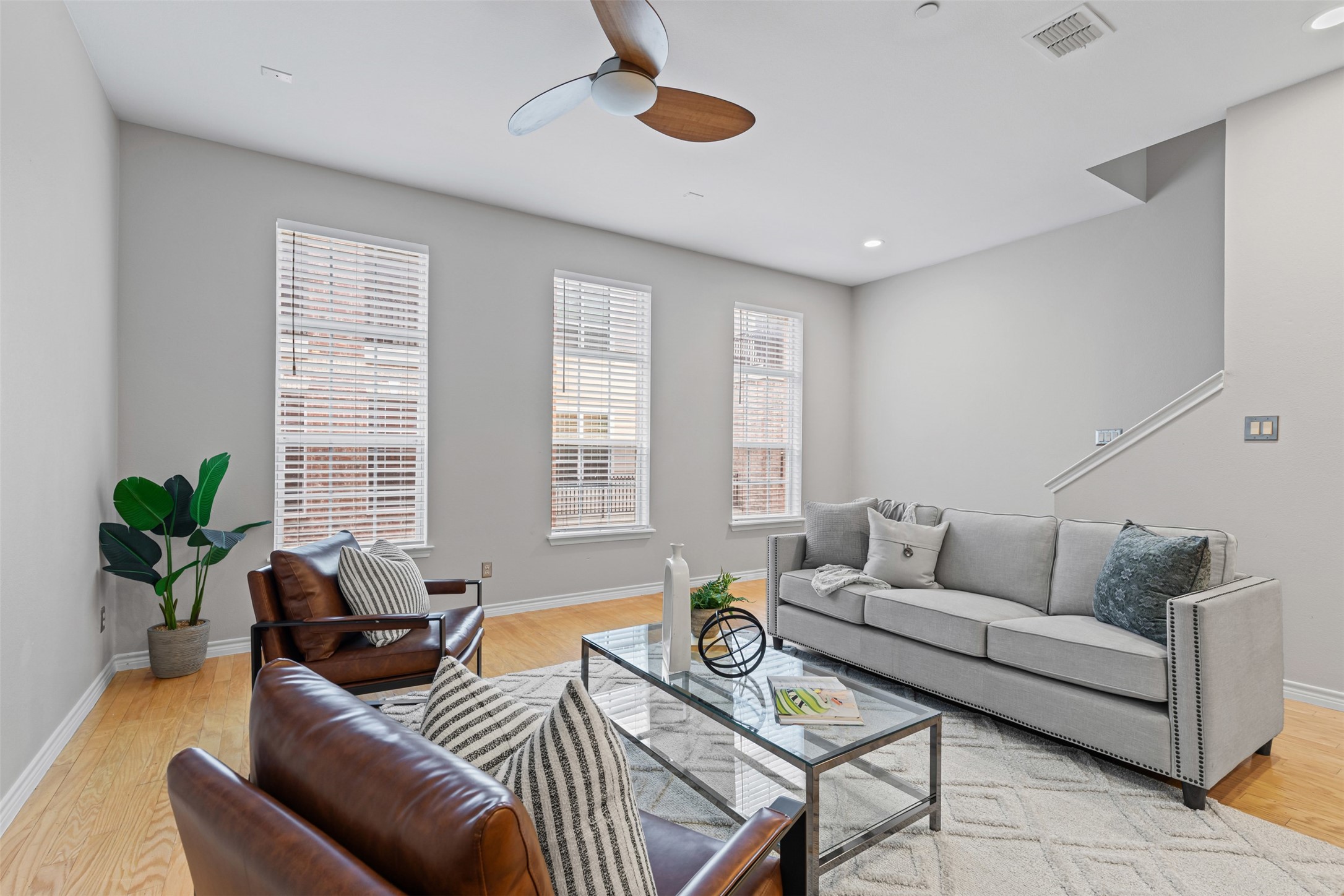 15759 Seabolt Addison TX 75001
