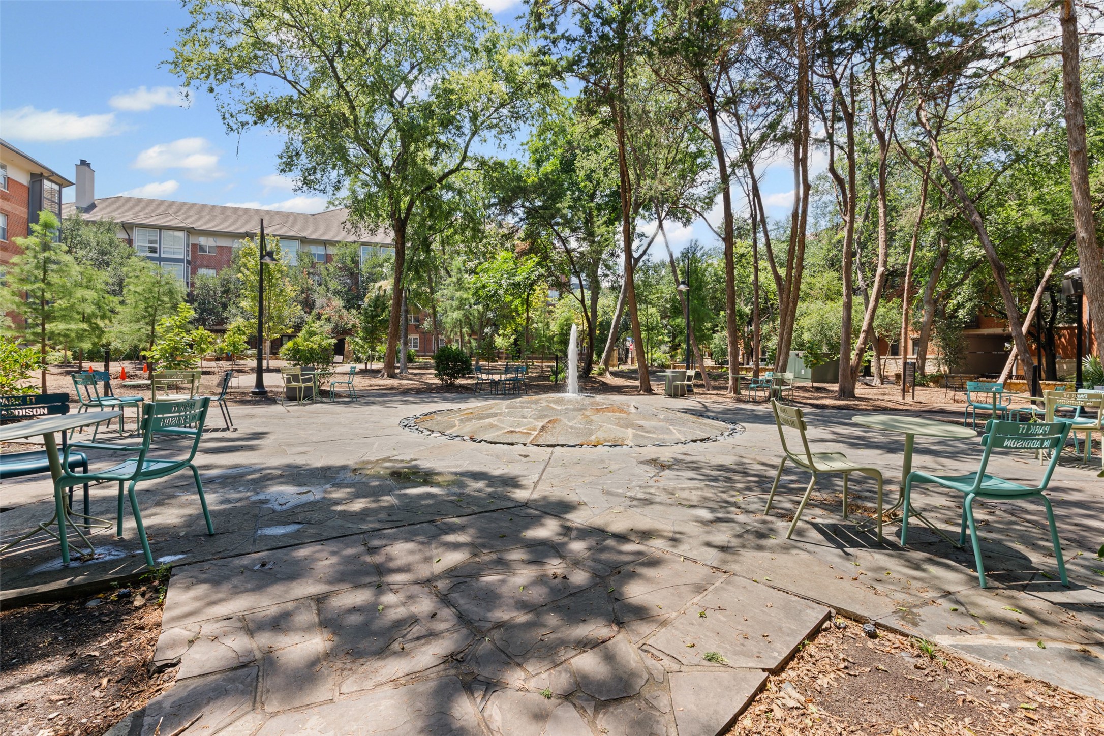 15759 Seabolt Addison TX 75001