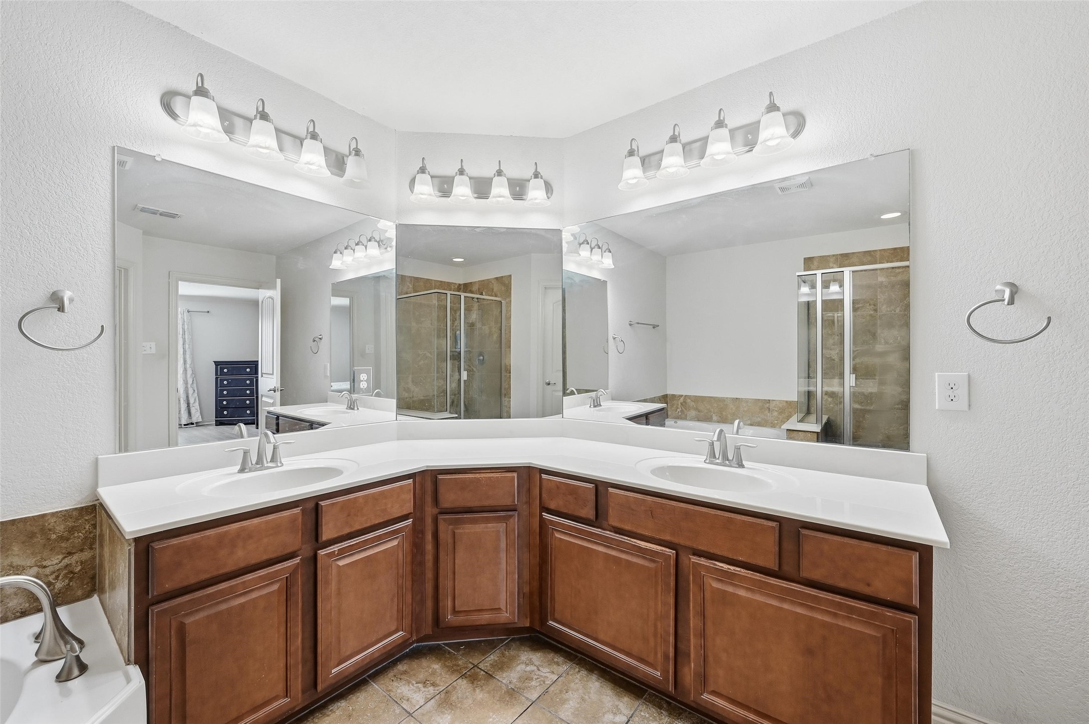 6913 Sandshell Boulevard Fort Worth TX 76137