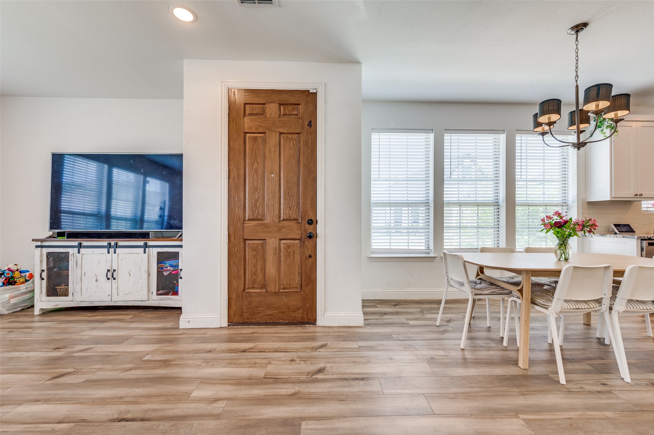 4567 Cypress Thorn Drive Arlington TX 76005