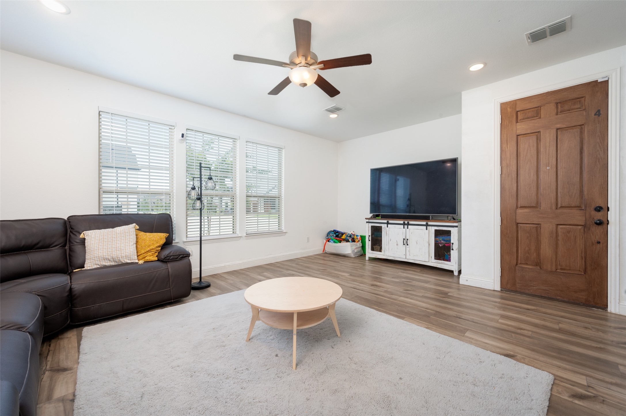 4567 Cypress Thorn Drive Arlington TX 76005