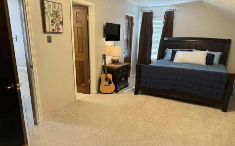 832 Chateau Valee Circle Bedford TX 76022