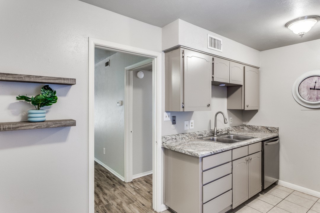 4022 Ridglea Country Club Drive Fort Worth TX 76126