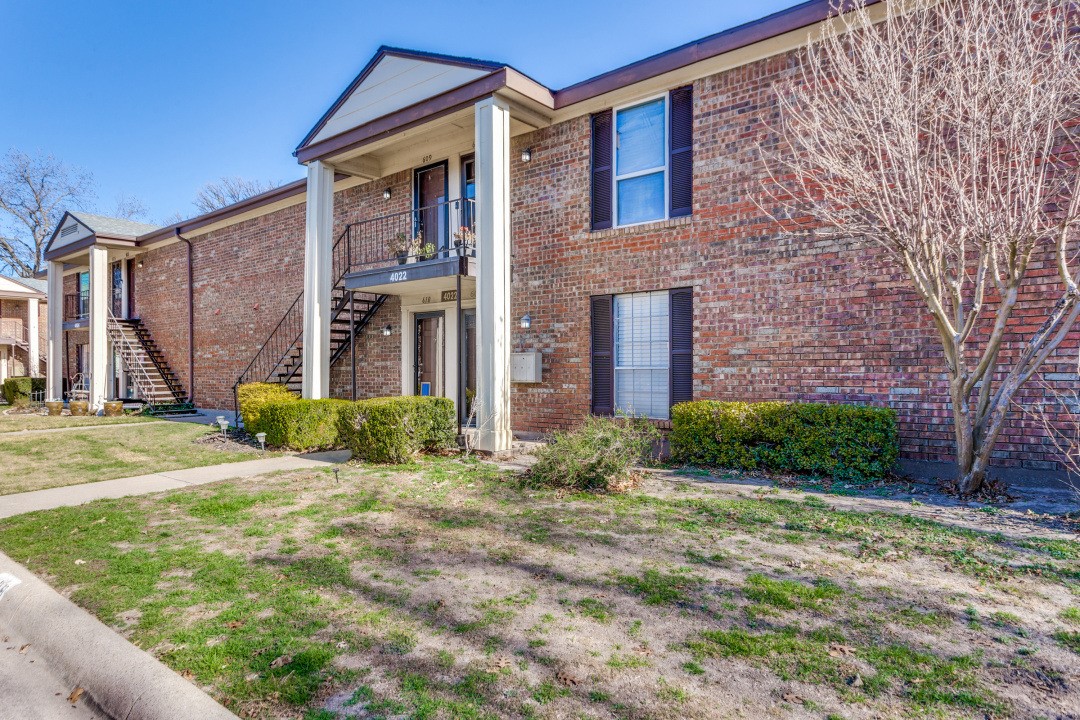 4022 Ridglea Country Club Drive Fort Worth TX 76126