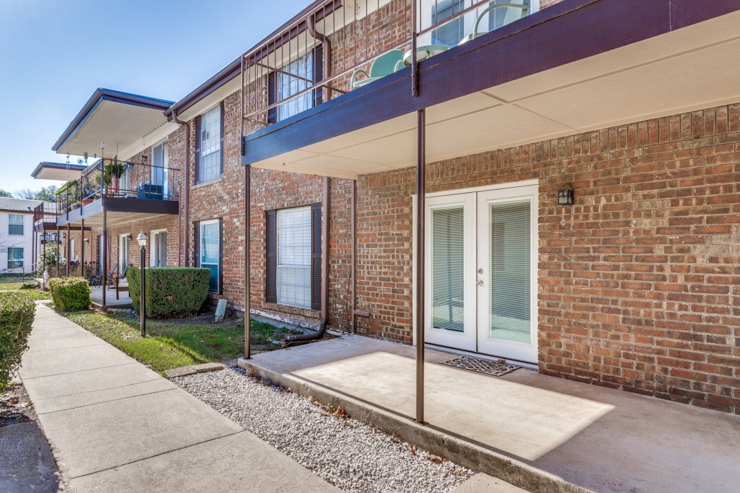 4022 Ridglea Country Club Drive Fort Worth TX 76126