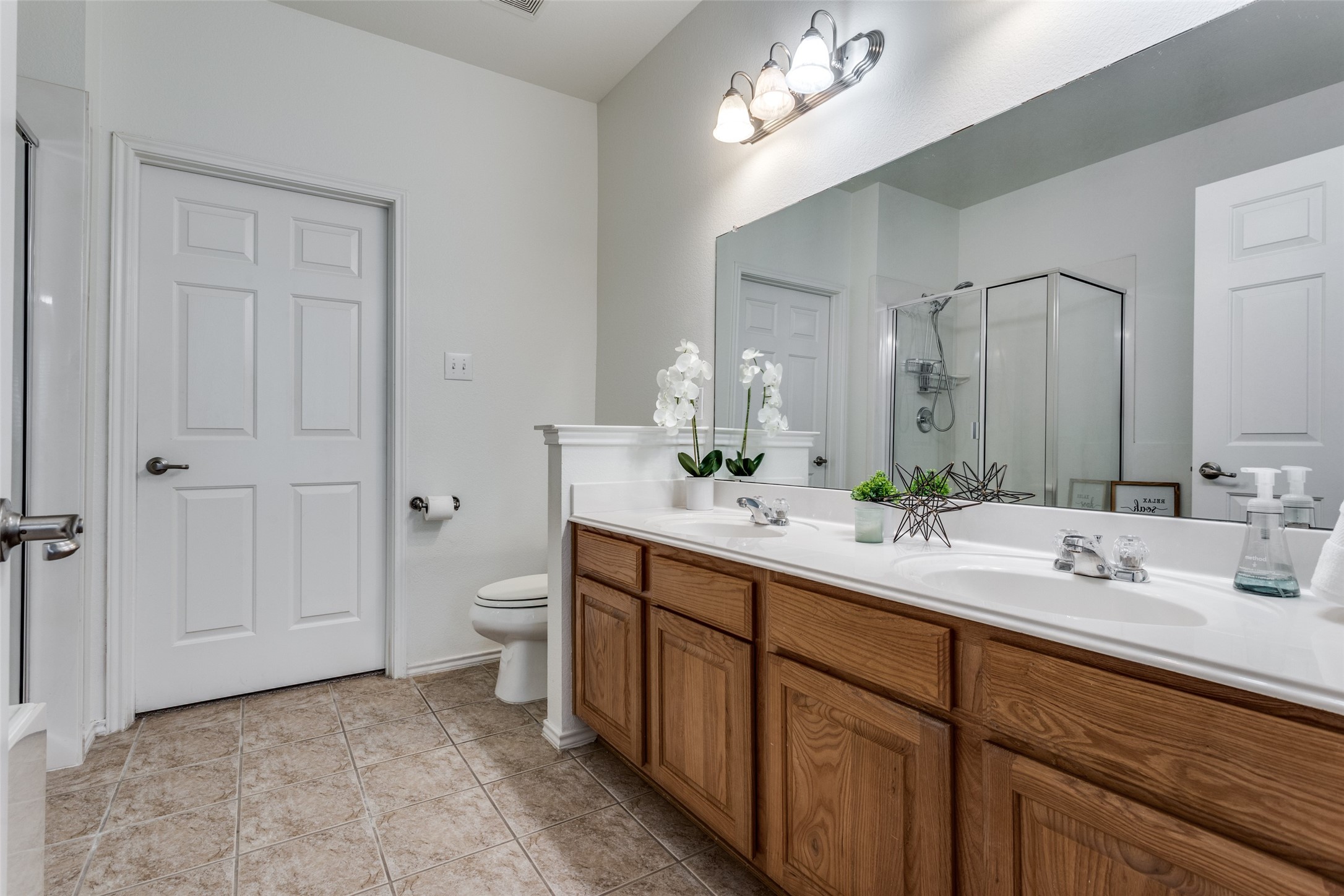 252 Turnberry Lane Lewisville TX 75067
