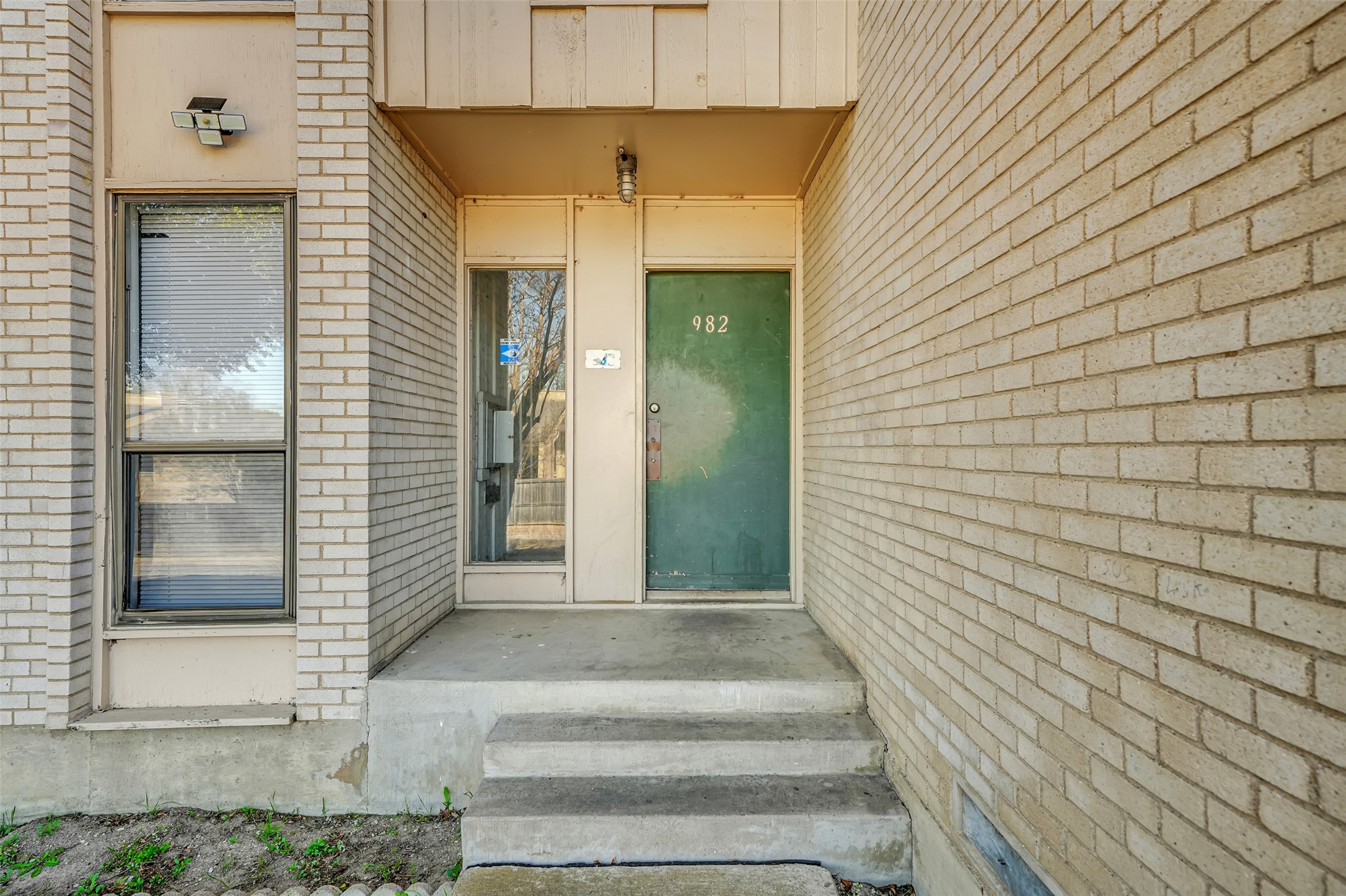982 S Weatherred Drive Richardson TX 75080