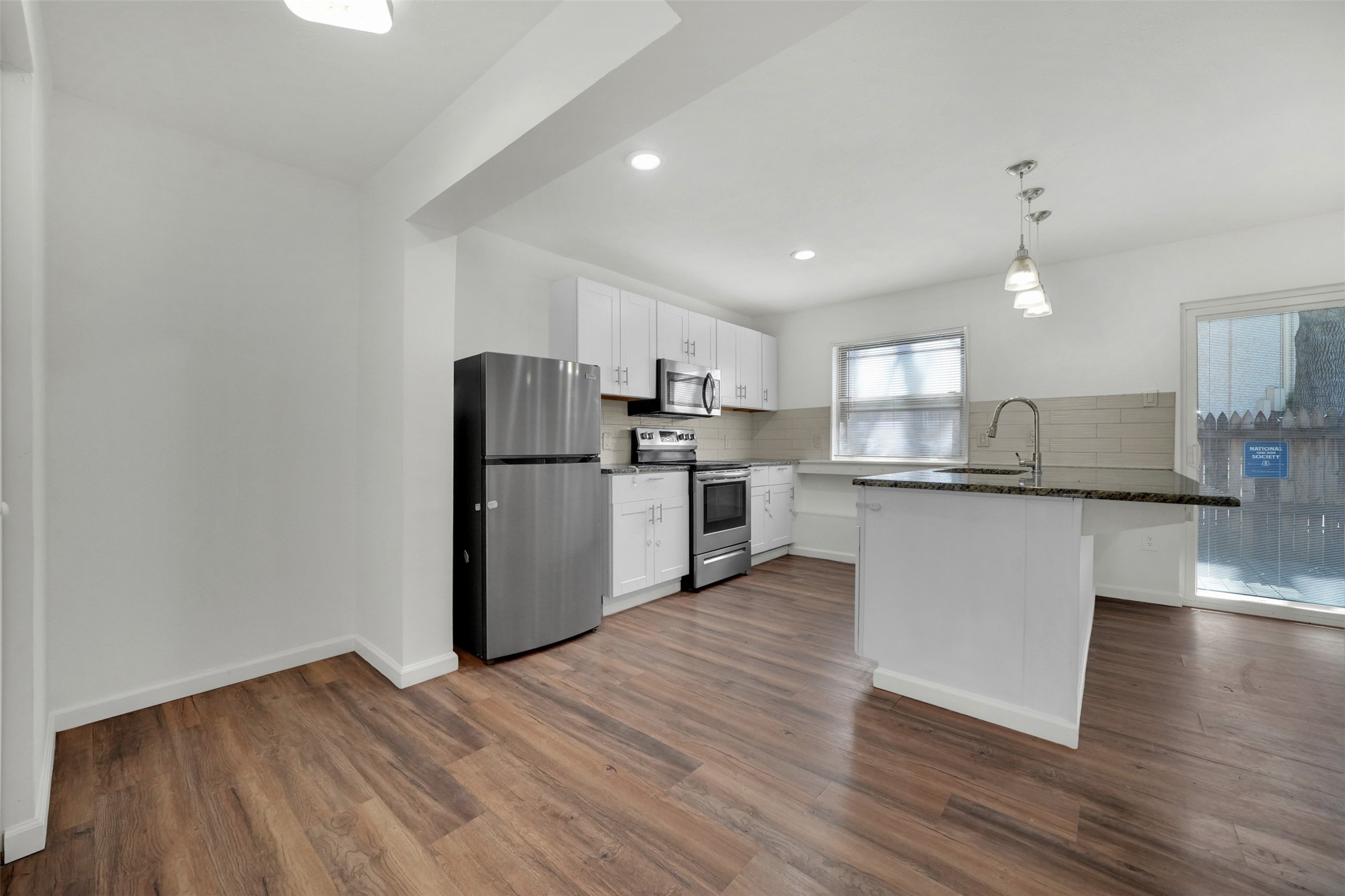 982 S Weatherred Drive Richardson TX 75080