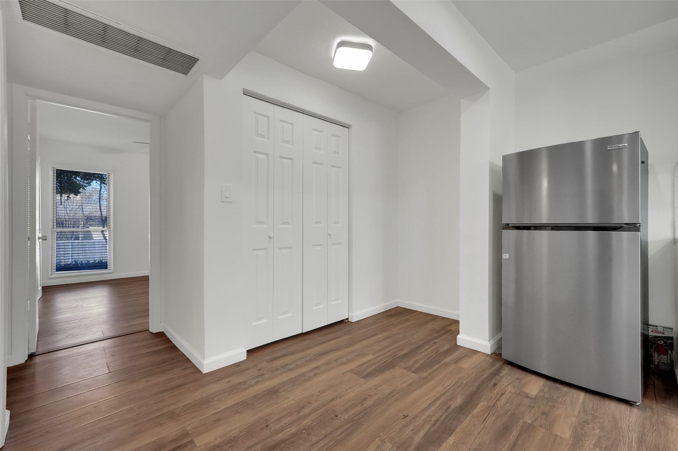 982 S Weatherred Drive Richardson TX 75080