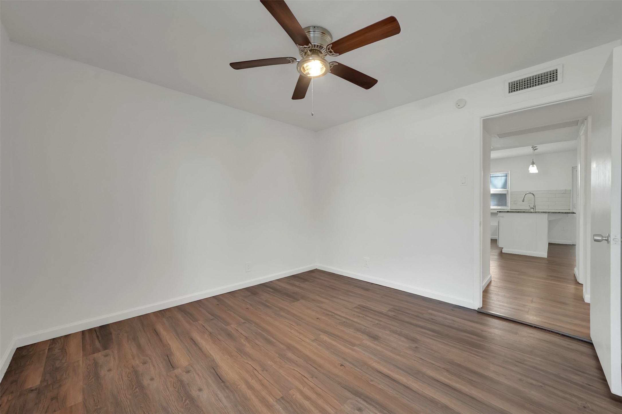 982 S Weatherred Drive Richardson TX 75080