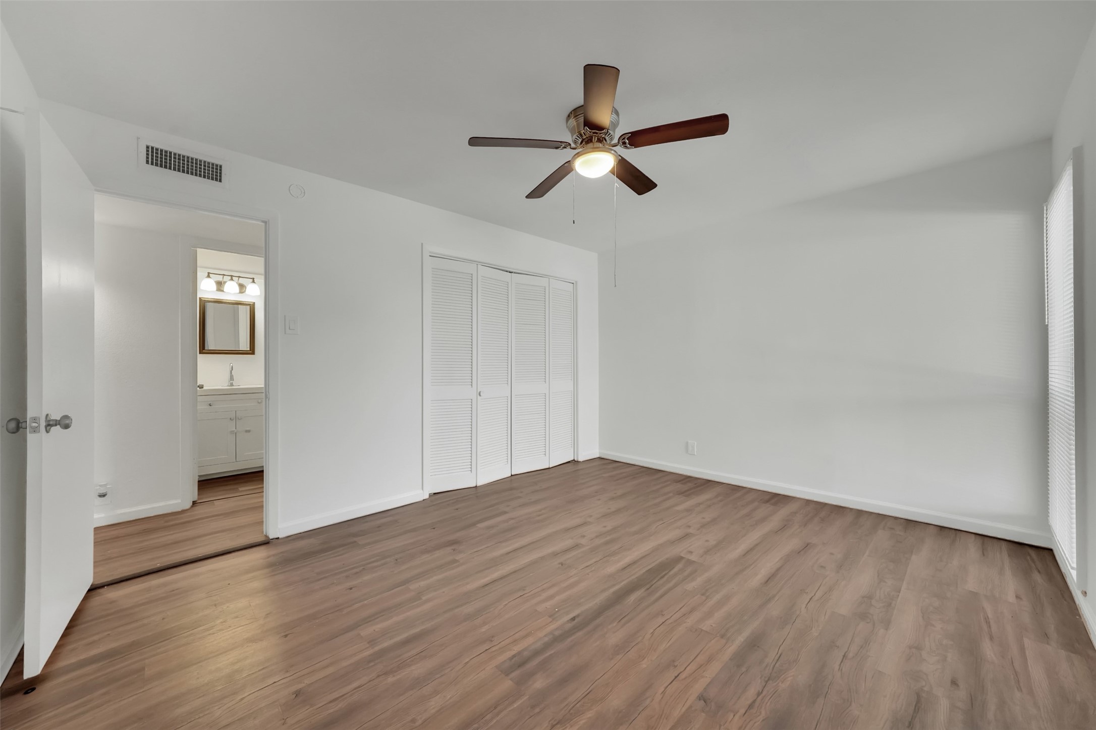 982 S Weatherred Drive Richardson TX 75080