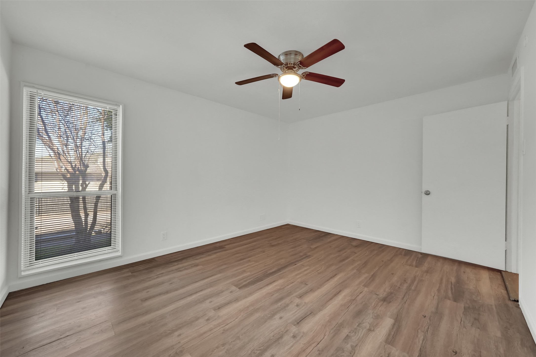 982 S Weatherred Drive Richardson TX 75080