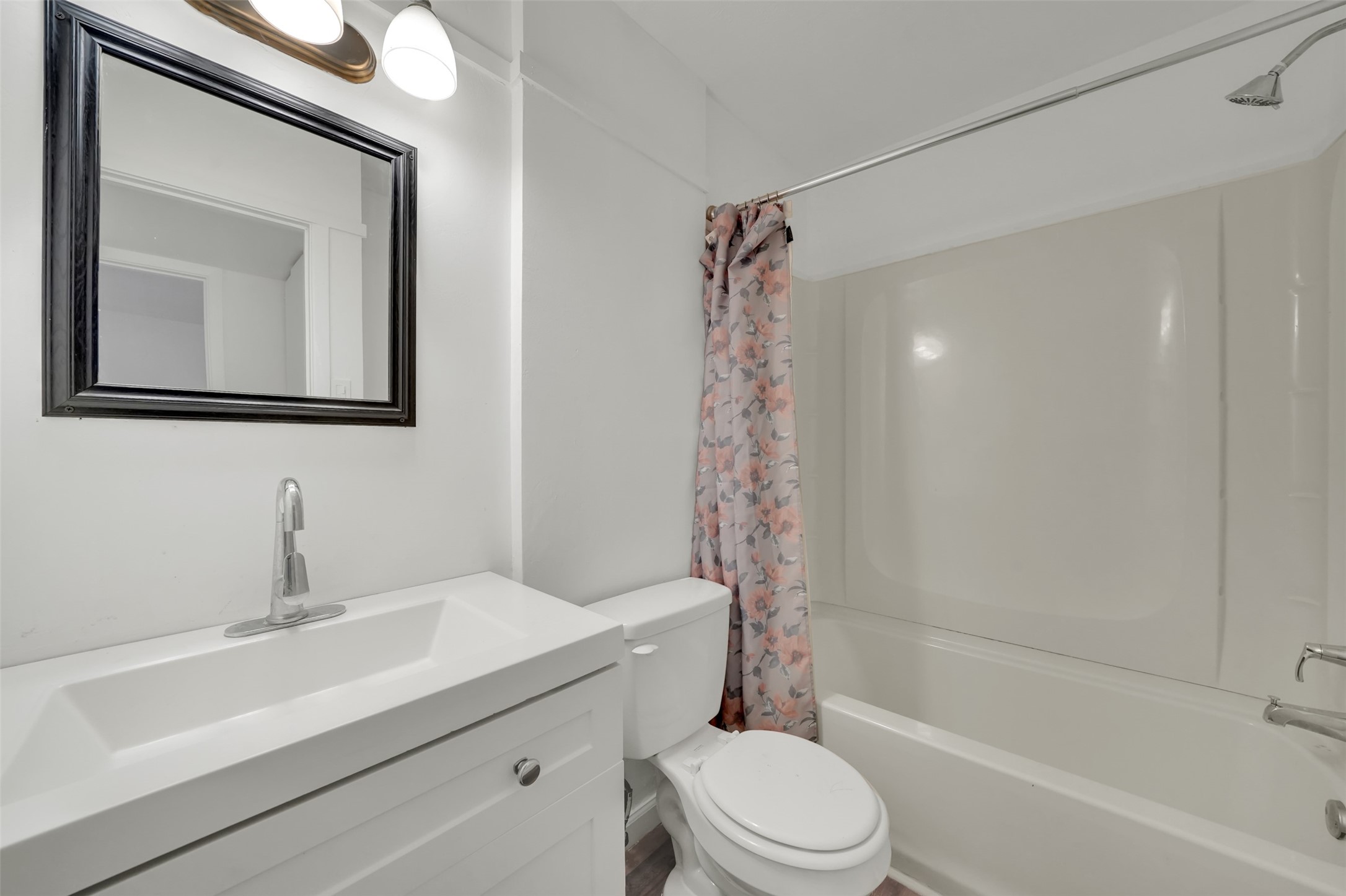 982 S Weatherred Drive Richardson TX 75080