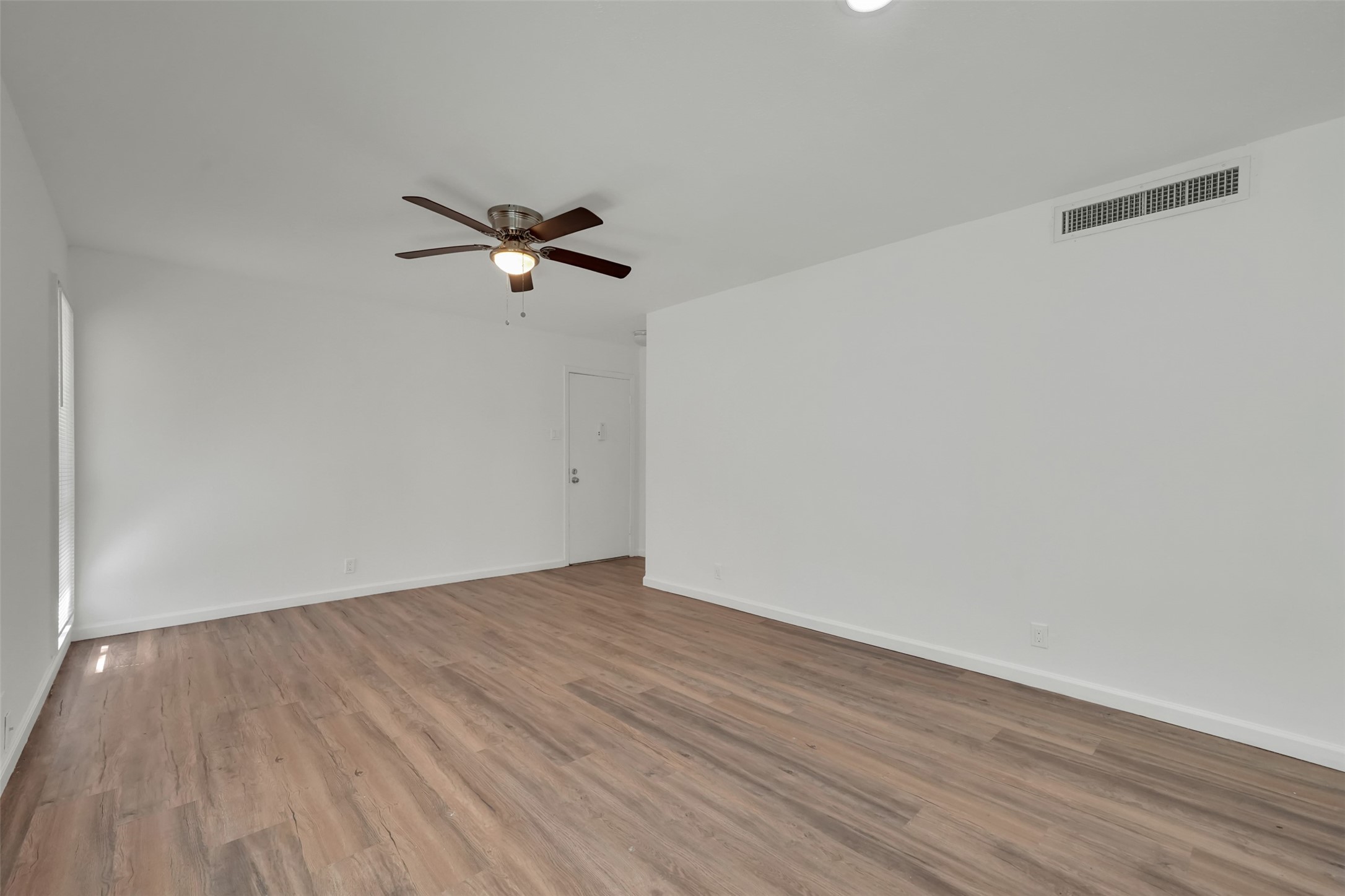 982 S Weatherred Drive Richardson TX 75080