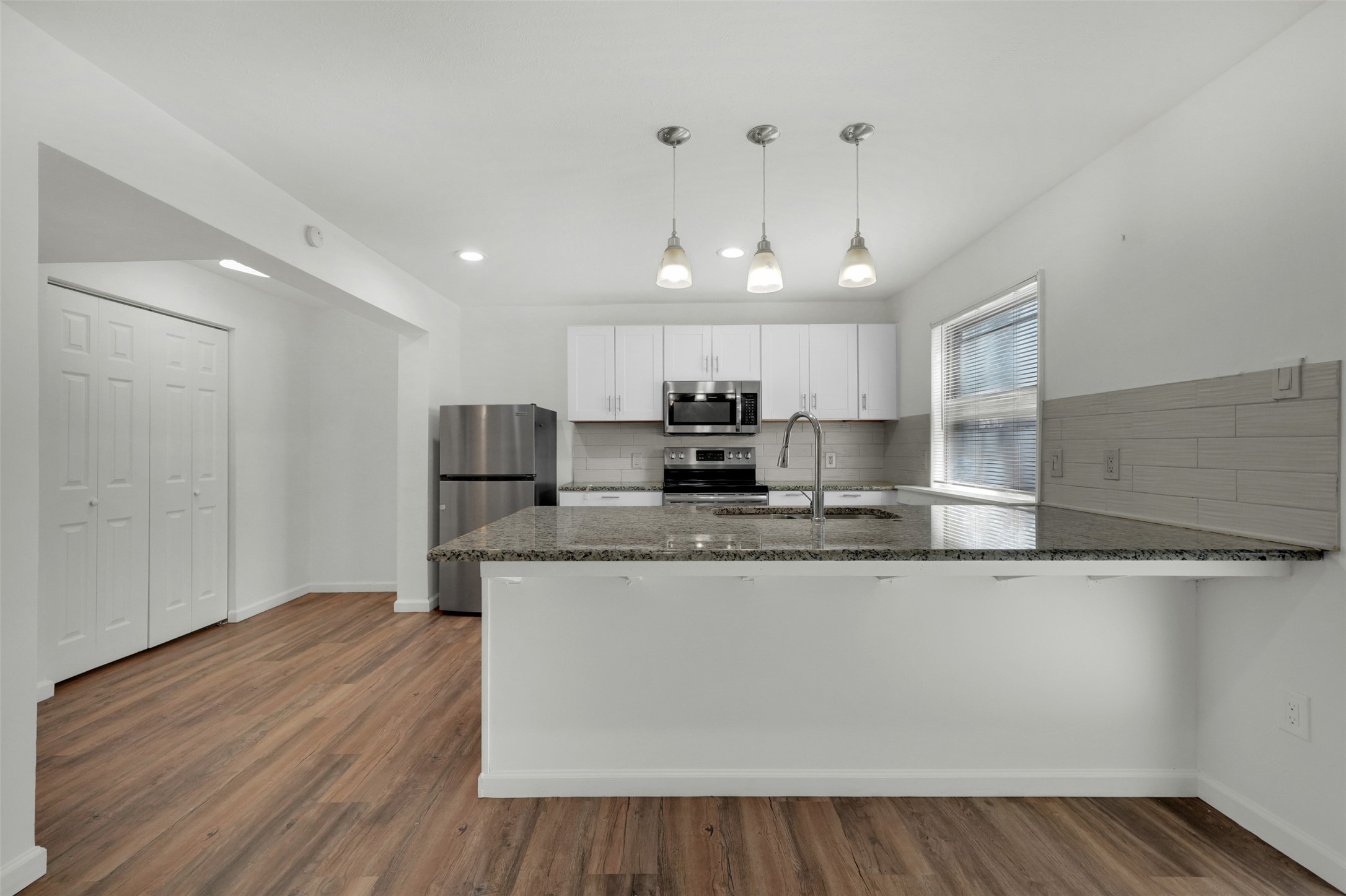 982 S Weatherred Drive Richardson TX 75080