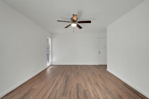 982 S Weatherred Drive Richardson TX 75080