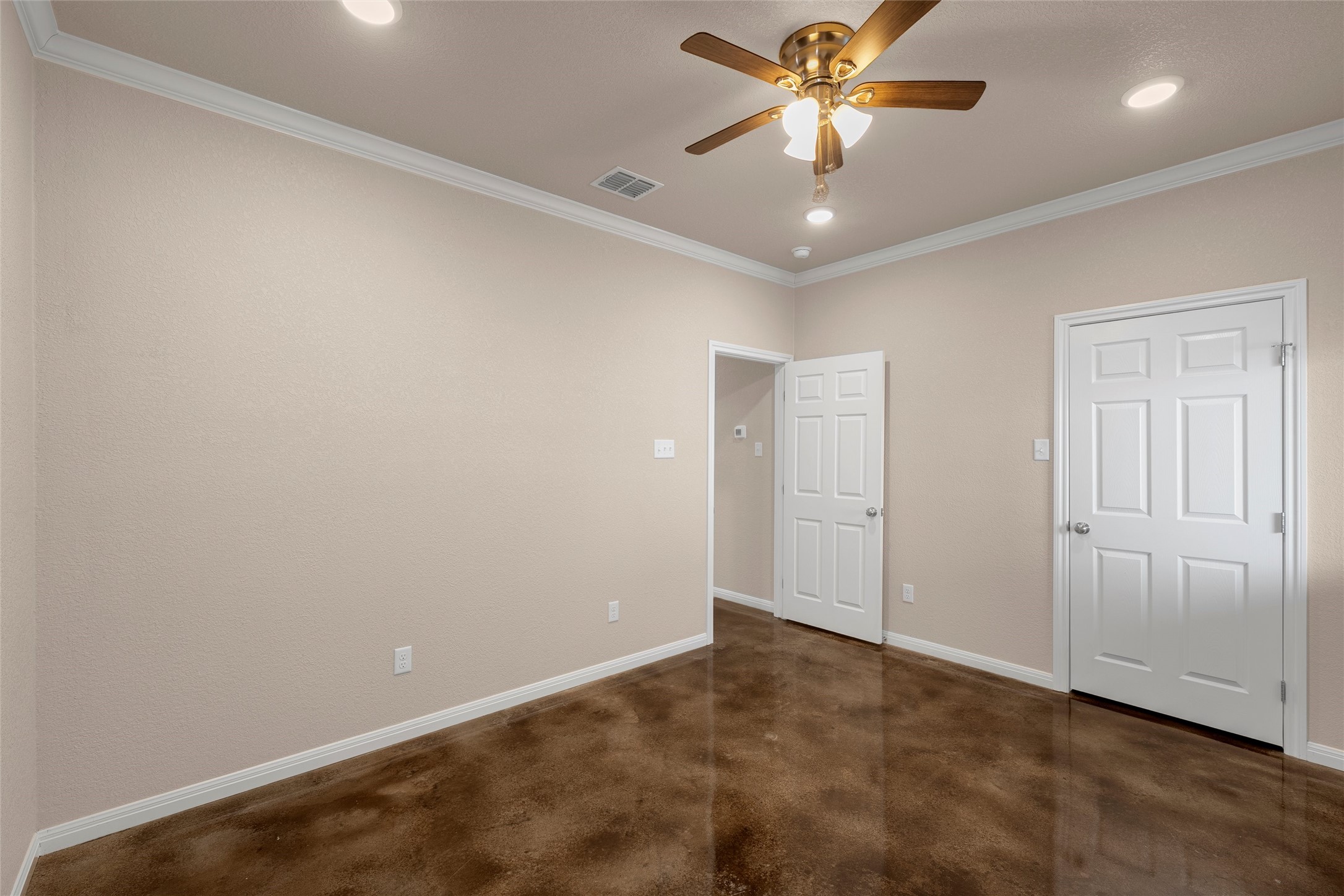 402 Spring Street Mcgregor TX 76657