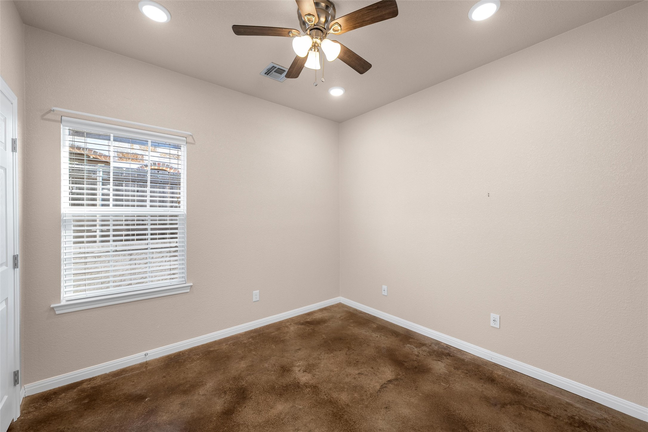 402 Spring Street Mcgregor TX 76657