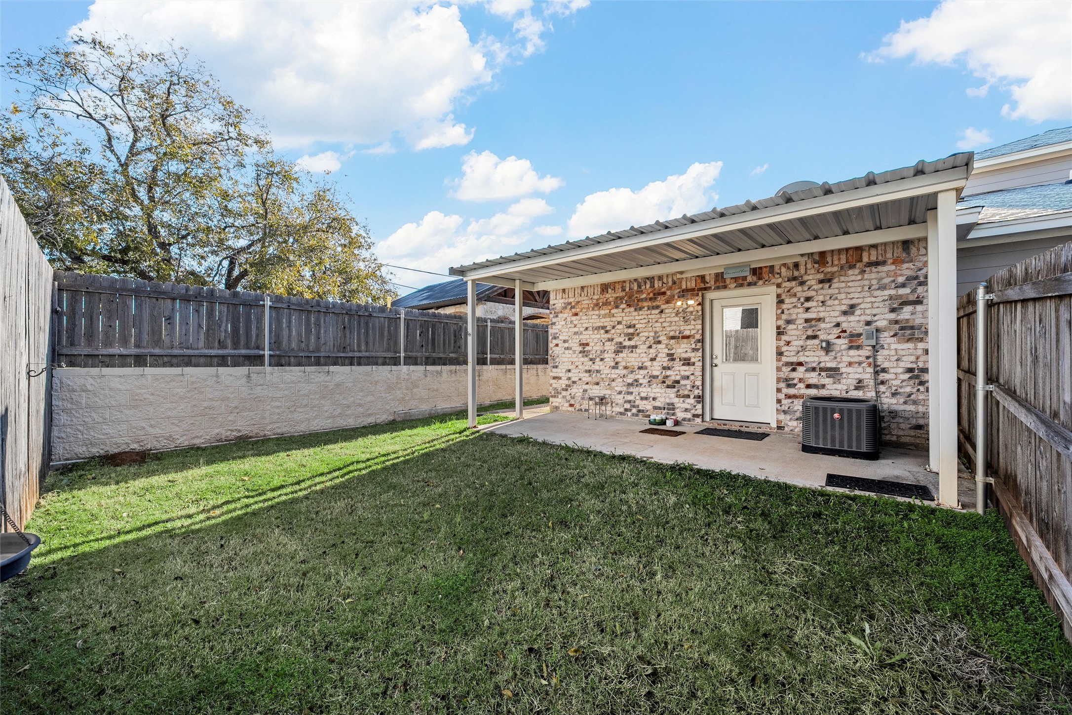 402 Spring Street Mcgregor TX 76657