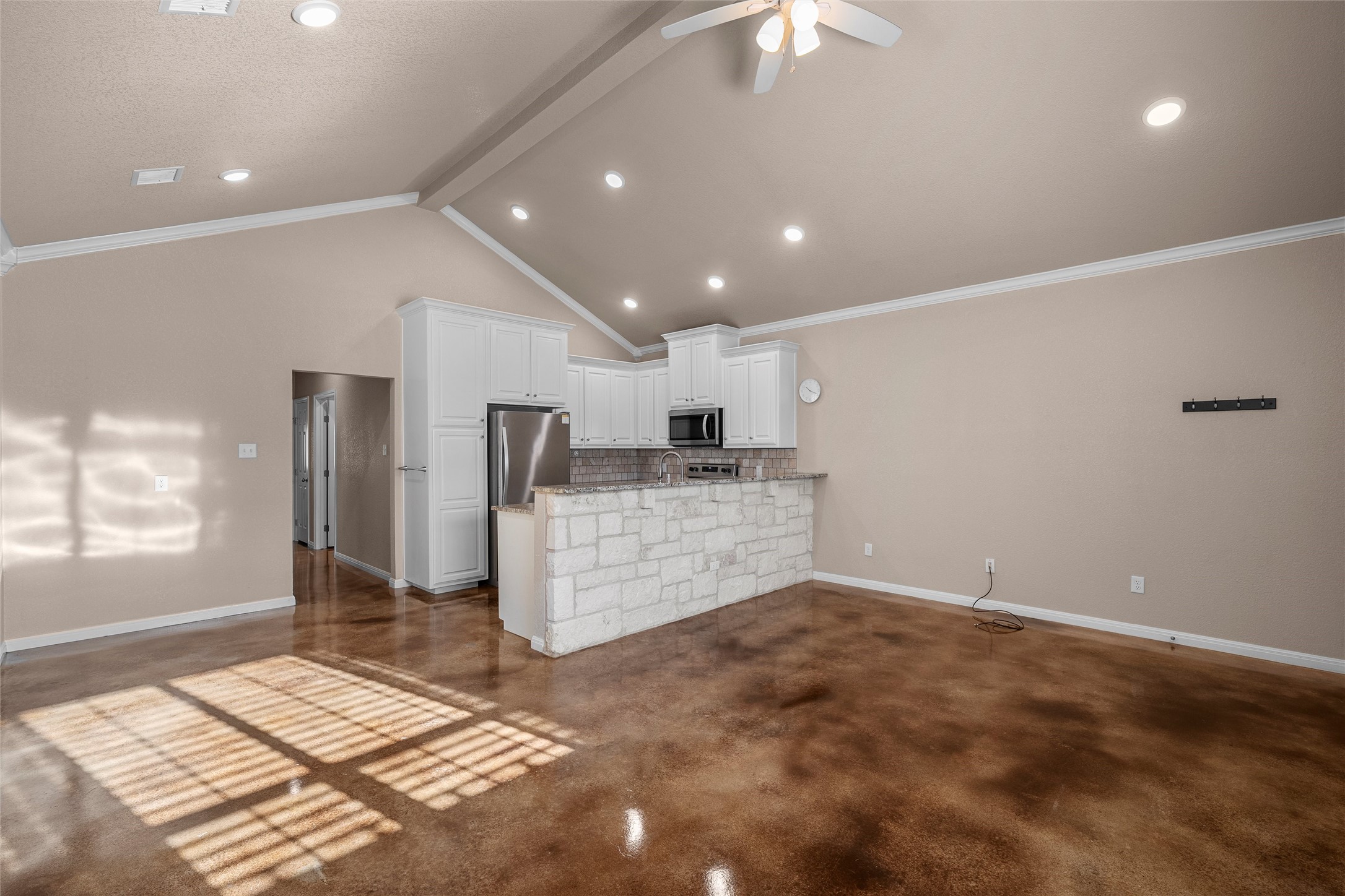 402 Spring Street Mcgregor TX 76657