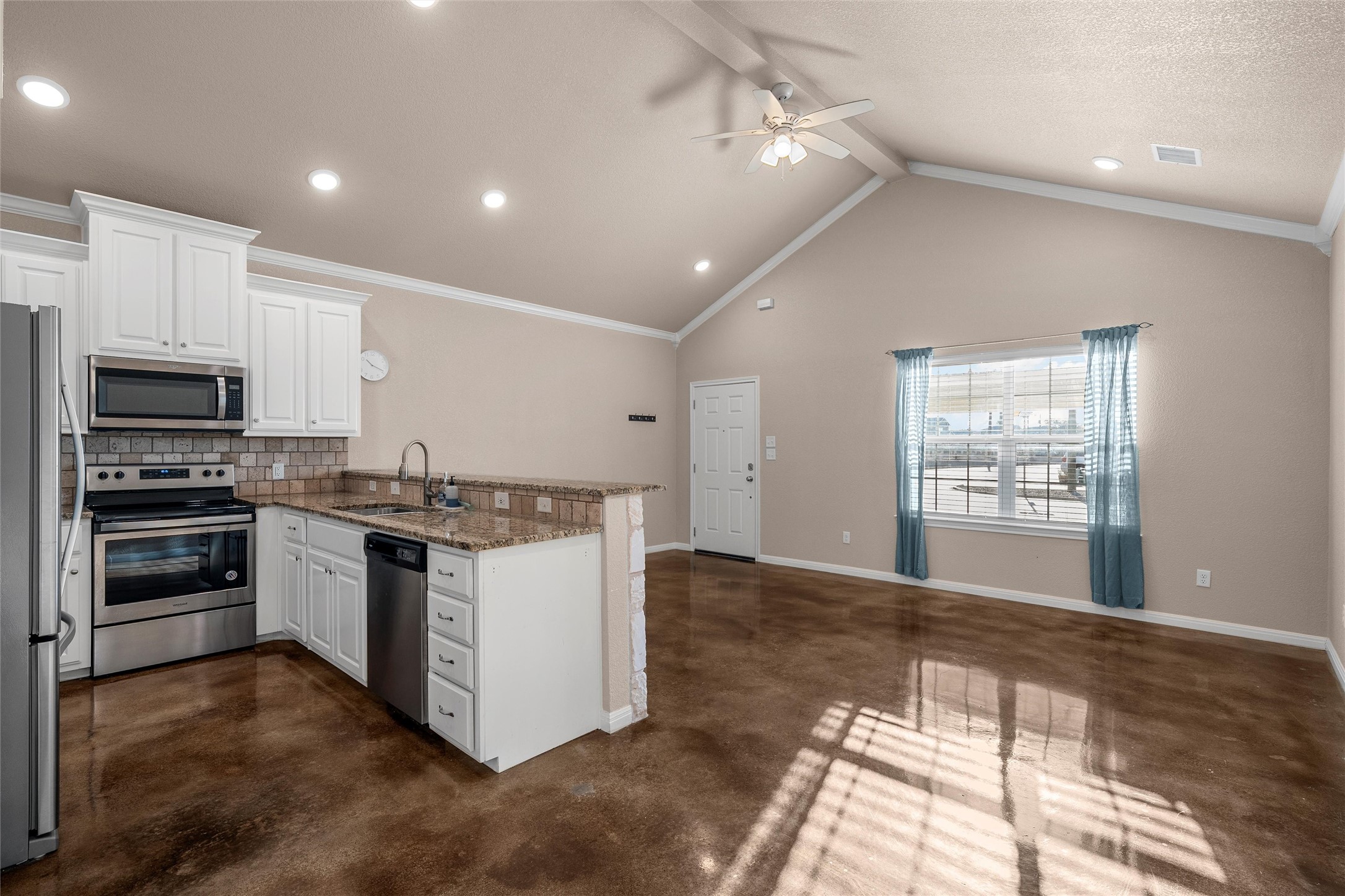 402 Spring Street Mcgregor TX 76657