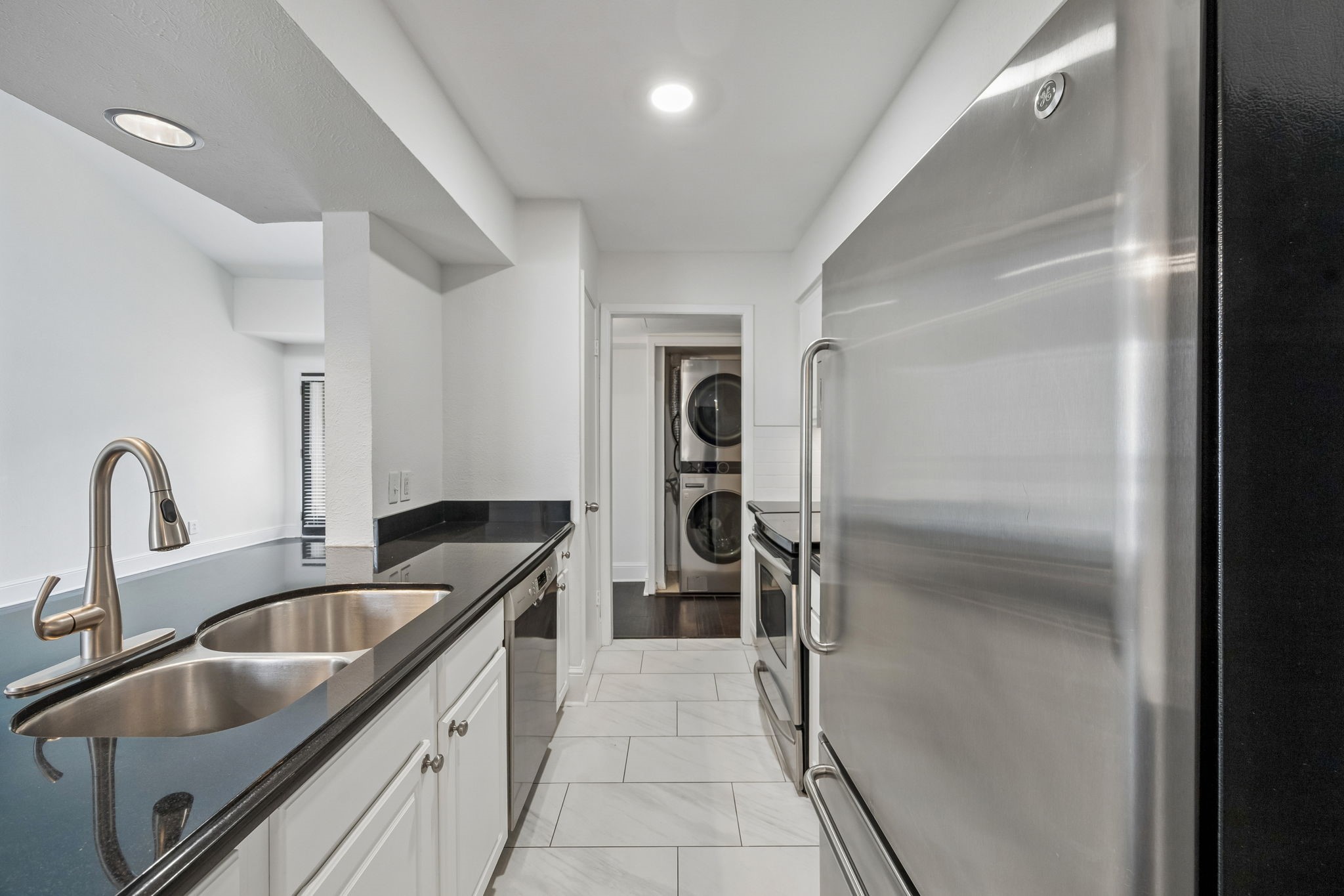5916 Sandhurst Lane Dallas TX 75206