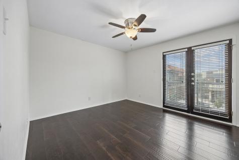 5916 Sandhurst Lane Dallas TX 75206