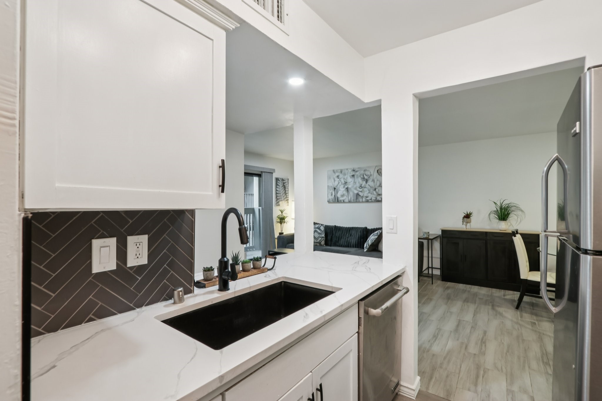 4859 Cedar Springs Road Dallas TX 75219