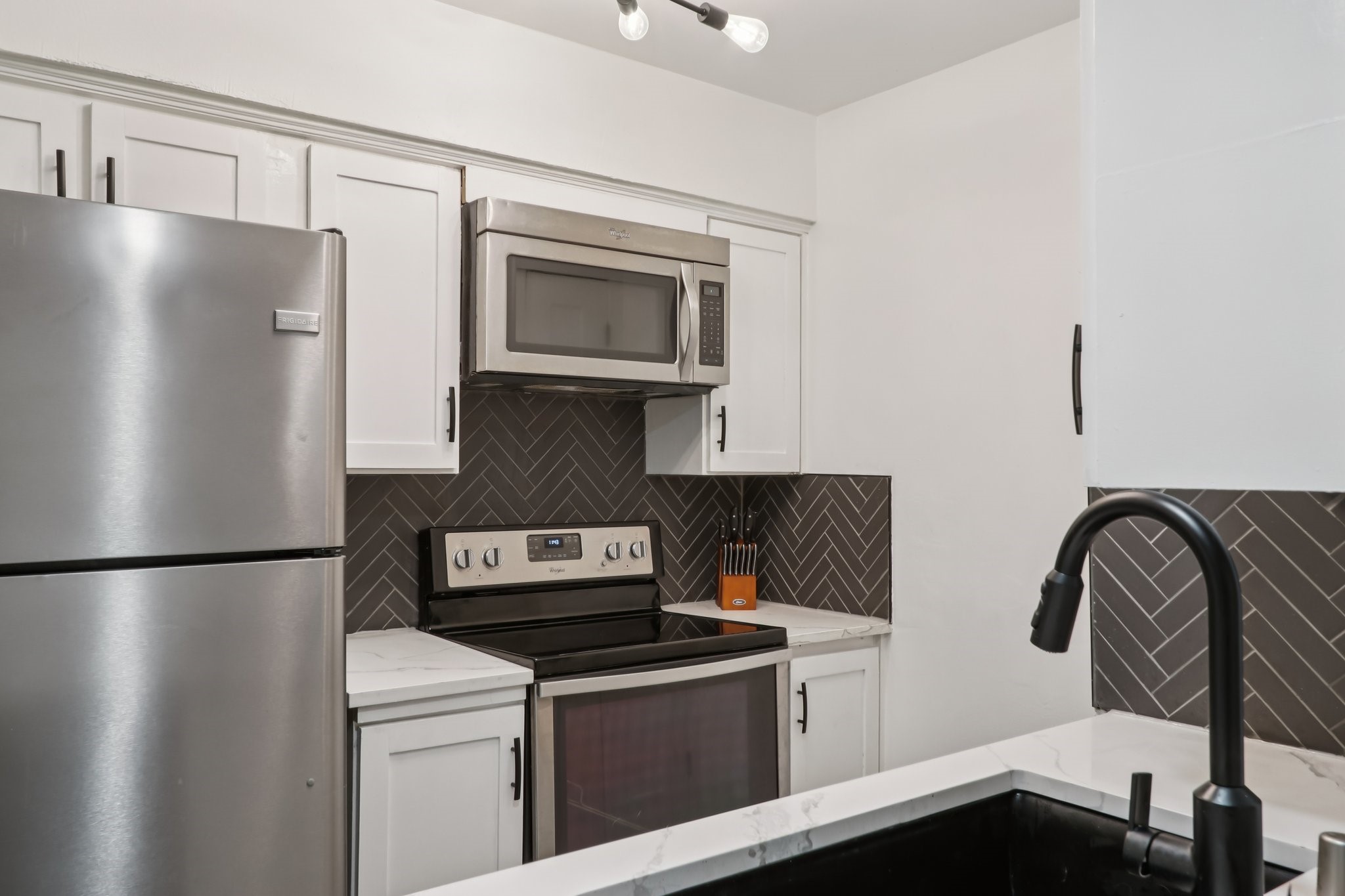 4859 Cedar Springs Road Dallas TX 75219