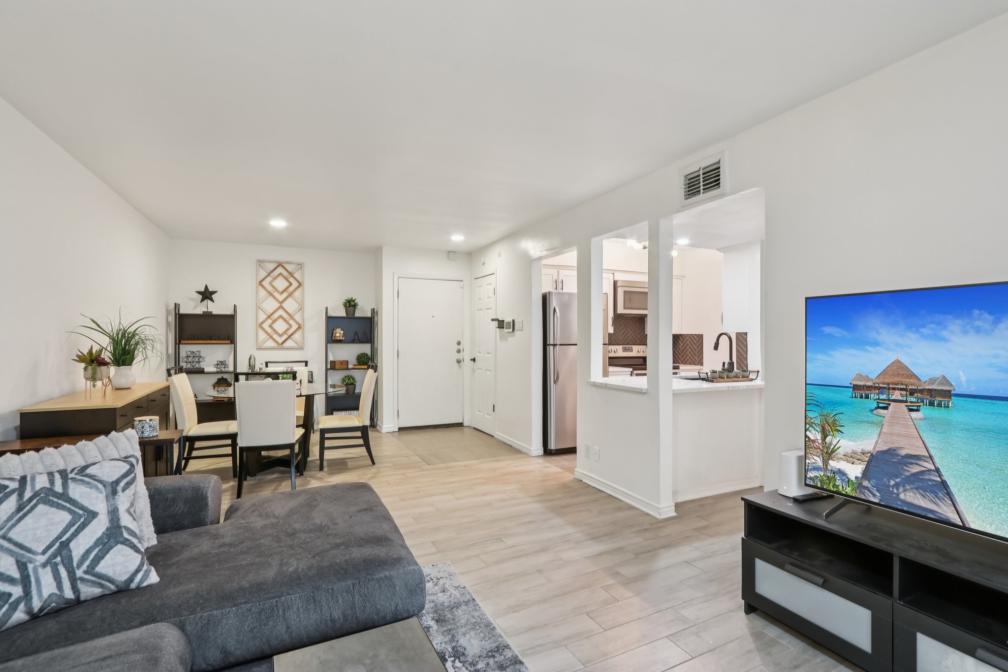 4859 Cedar Springs Road Dallas TX 75219