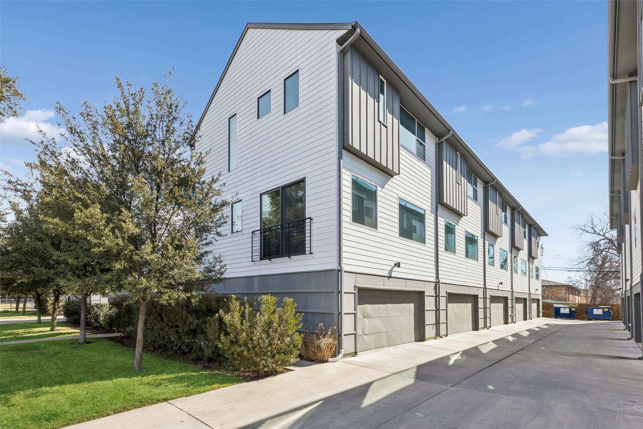 5018 Bryan Street Dallas TX 75206