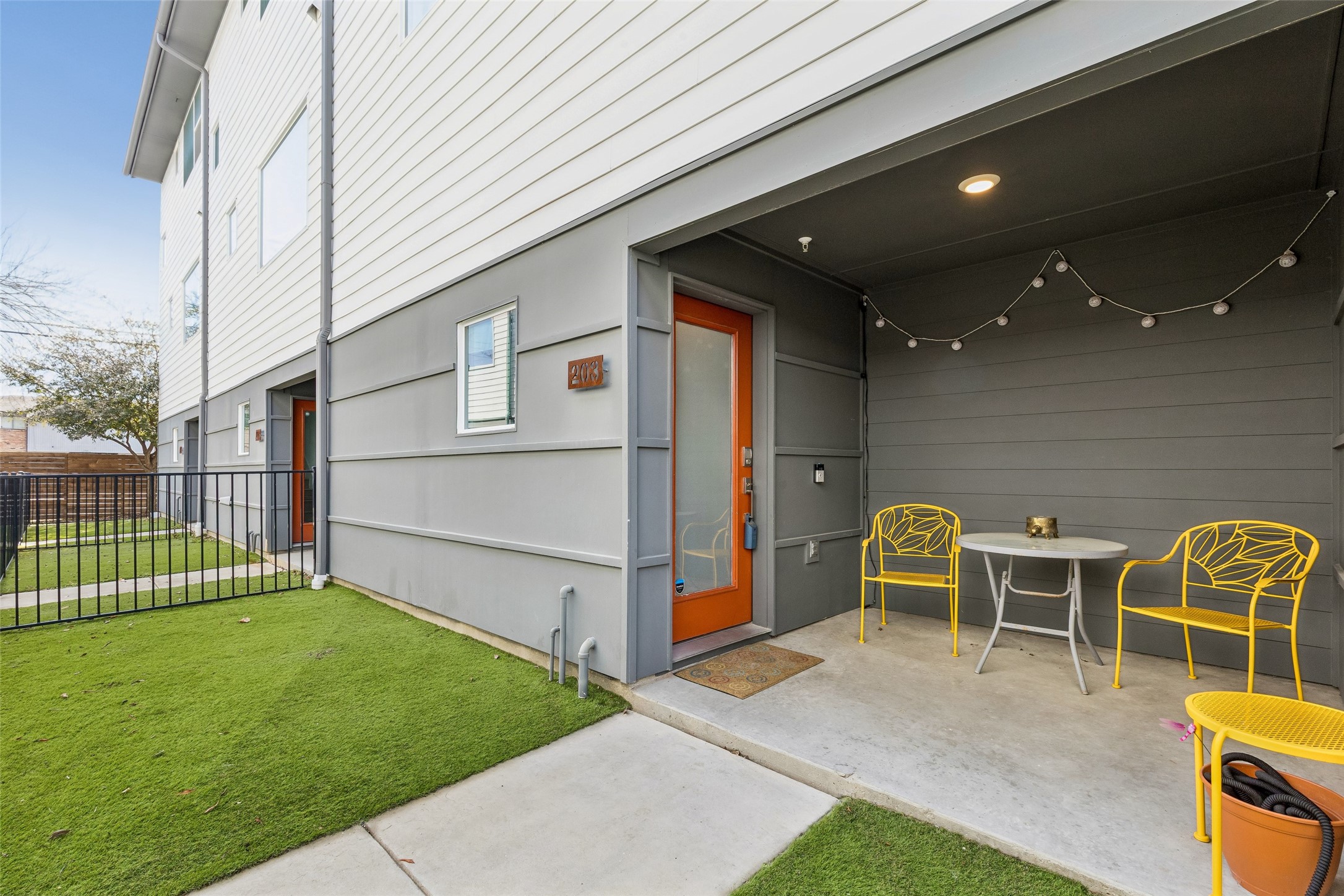 5018 Bryan Street Dallas TX 75206