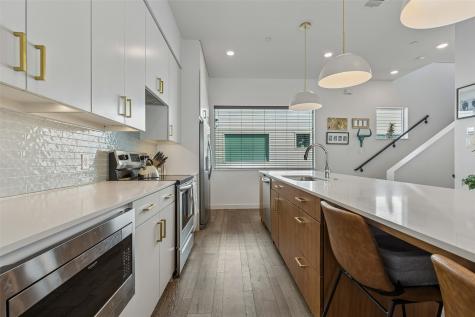 5018 Bryan Street Dallas TX 75206