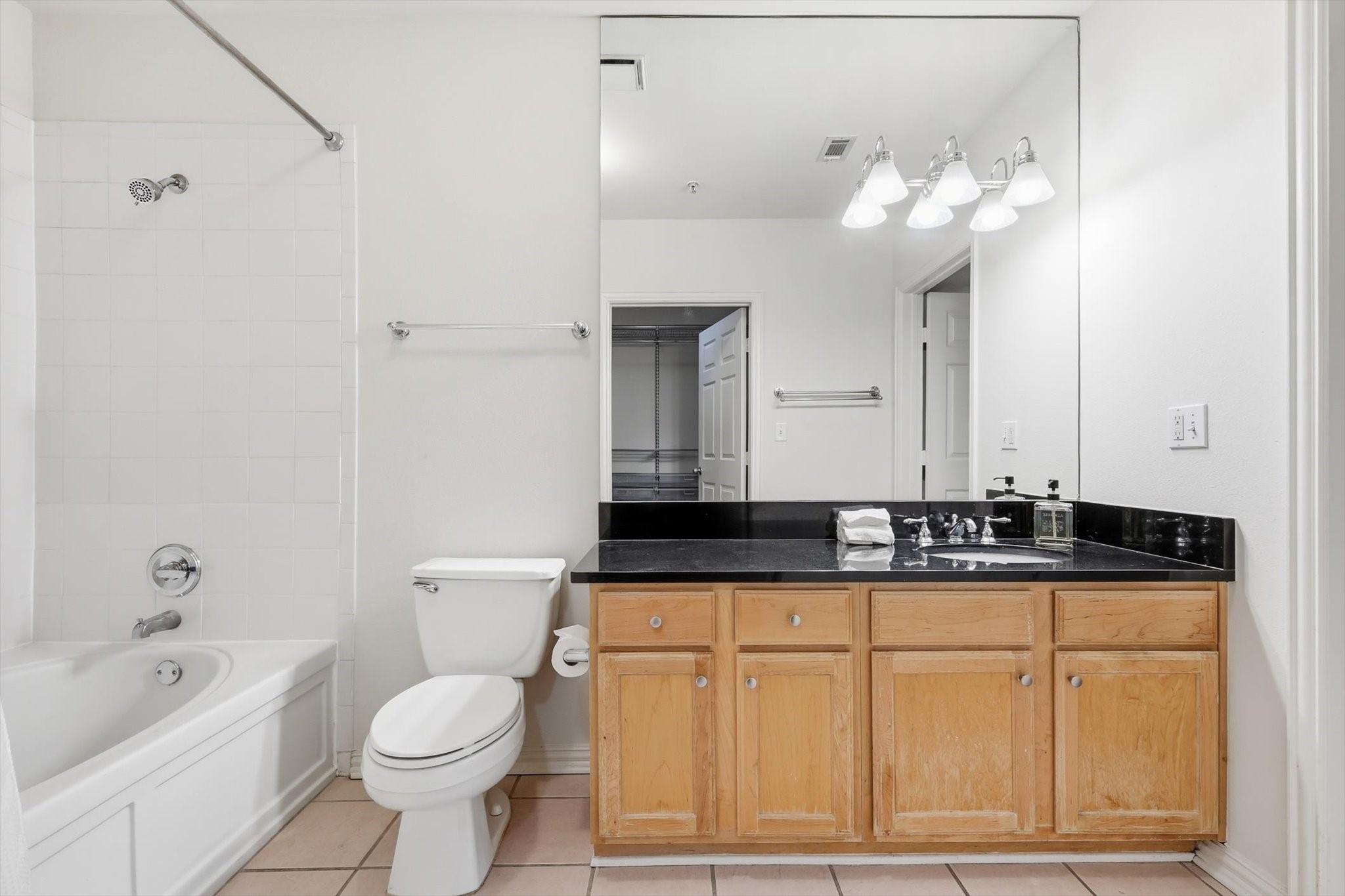 2305 Worthington Street Dallas TX 75204