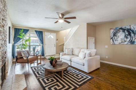 2111 Via Catalina Carrollton TX 75006